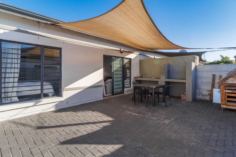 3 Bedroom Property for Sale in Parklands Western Cape